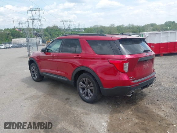 2022 Ford Explorer XLT z VIN 1FMSK8DH4NGC35593, wystawiony jako IAAI lot #42167354 z przebiegiem 29 747 mil mil oraz . Historia ofert i sprzedaży dostępna na DreamBid. Obrazek 3.