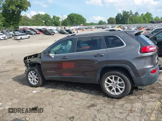 2016 Jeep Cherokee Latitude with VIN 1C4PJLCS1GW257539, listed as a IAAI auction lot 42445331 with 55,879 mi miles and . Bid and sale history available at DreamBid. Image 14.