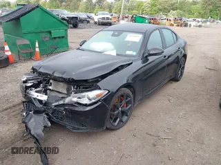 2021 Alfa Romeo Giulia Ti z VIN ZARFANBN5M7643816, wystawiony jako IAAI lot #42231651 z przebiegiem 36 195 mil mil oraz . Historia ofert i sprzedaży dostępna na DreamBid. Obrazek 2.