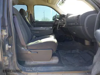 2008 Chevrolet Silverado 1500 LT w/1LT with VIN 2GCEK13M181171750, listed as a IAAI auction lot 41760188 with 160,625 mi miles. Bid and sale history available at carsss.com. Image 5.