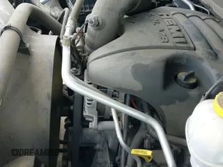 2018 Ram 1500 Express z VIN 1C6RR6KT7JS350875, wystawiony jako IAAI lot #42259123 z przebiegiem 138 116 mil mil oraz . Historia ofert i sprzedaży dostępna na DreamBid. Obrazek 20.