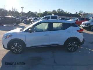 2019 Nissan Kicks S with VIN 3N1CP5CU4KL477933, listed as a IAAI auction lot 41665355 with 54,782 mi miles. Bid and sale history available at carsss.com. Image 15.