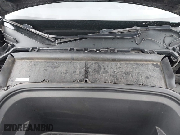 2022 Tesla Model Y Long Range z VIN 7SAYGDEE0NF508958, wystawiony jako IAAI lot #42191819 z przebiegiem 60 880 mil mil oraz . Historia ofert i sprzedaży dostępna na DreamBid. Obrazek 10.