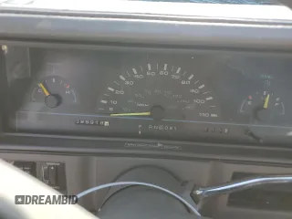 1996 Oldsmobile Cutlass Ciera 1SA VX5 z VIN 1G3AJ55M2T6328418, wystawiony jako Copart lot #77411634 z przebiegiem 29 918 mil mil oraz Szkody całkowita. Historia ofert i sprzedaży dostępna na DreamBid. Obrazek 9.
