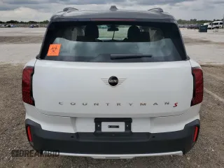 2025 MINI Countryman S z VIN WMZ23GA0XS7S16374, wystawiony jako Copart lot #52798125 z przebiegiem Nie podano mil oraz Szkoda całkowita • Salvage title. Historia ofert i sprzedaży dostępna na DreamBid. Obrazek 6.