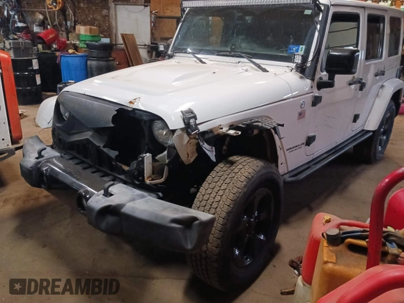 2015 Jeep Wrangler Unlimited Sahara with VIN 1C4BJWEG8FL696581, listed as a IAAI auction lot 41923093 with 193,421 mi miles and . Bid and sale history available at DreamBid. Image 2.