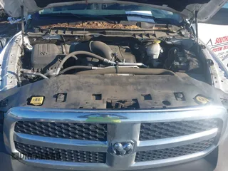 2019 Ram 1500 Classic Tradesman with VIN 3C6JR6DT7KG561514, listed as a IAAI auction lot 41556666 with 163,687 mi miles. Bid and sale history available at carsss.com. Image 10.