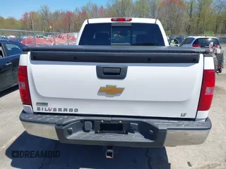 2010 Chevrolet Silverado 1500 LT with VIN 3GCRKSE32AG259148, listed as a IAAI auction lot 42147353 with 97,643 mi miles and . Bid and sale history available at DreamBid. Image 16.