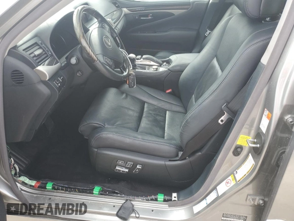 2017 Lexus LS 460 с VIN JTHCL5EF0H5028960, выставлен на аукционе Copart как лот 73688914 с пробегом 61 388 миль миль и Списание • Salvage title. История ставок и продаж доступна на DreamBid. Изображение 7.