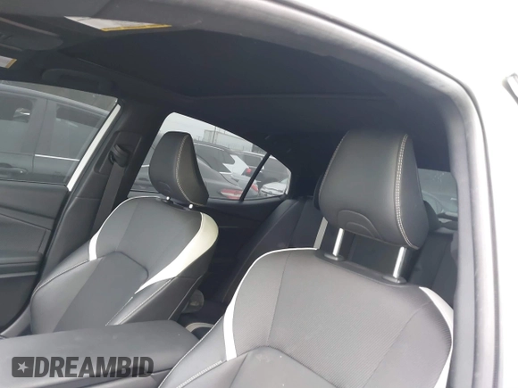 2025 Toyota Camry LE z VIN 4T1DAACK8SU029853, wystawiony jako IAAI lot #41813312 z przebiegiem 25 522 mil mil oraz . Historia ofert i sprzedaży dostępna na DreamBid. Obrazek 22.