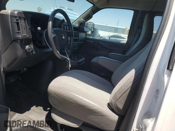 2016 Chevrolet Express Passenger LT with VIN 1GAZGPFG8G1194824, listed as a Copart auction lot 57914775 with 45,291 mi miles and Clean title. Bid and sale history available at DreamBid. Image 7.