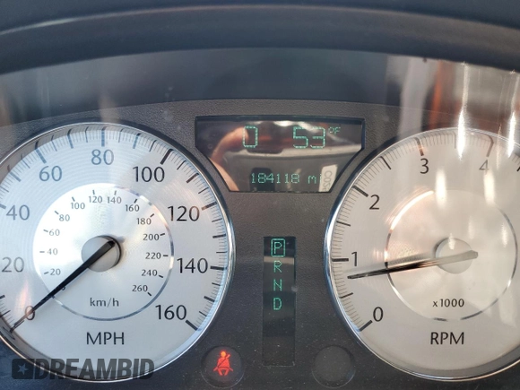 2008 Chrysler 300 C Hemi with VIN 2C3KA63H48H218609, listed as a Copart auction lot 69054664 with 184,118 mi miles and Salvage Title. Bid and sale history available at carsss.com. Image 9.
