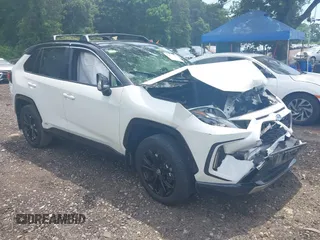 2022 Toyota RAV4 Hybrid XSE with VIN JTME6RFV2ND528229, listed as a IAAI auction lot 42573569 with 40,577 mi miles and . Bid and sale history available at DreamBid. Image 1.