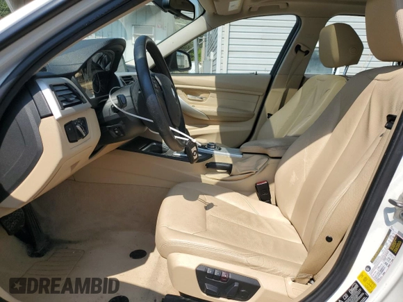2013 BMW 3 Series 328i xDrive с VIN WBA3B3C52DF533516, выставлен на аукционе Copart как лот 60193335 с пробегом 104 446 миль миль и Списание • Salvage title. История ставок и продаж доступна на DreamBid. Изображение 7.