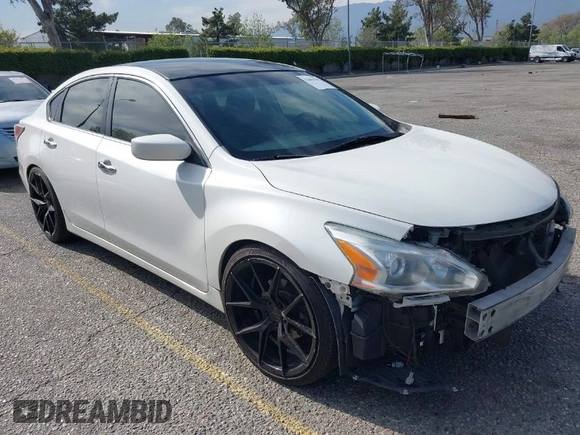 2014 Nissan Altima S with VIN 1N4AL3AP4EN223862, listed as a IAAI auction lot 42004392 with 140,450 mi miles and . Bid and sale history available at DreamBid. Image 1.