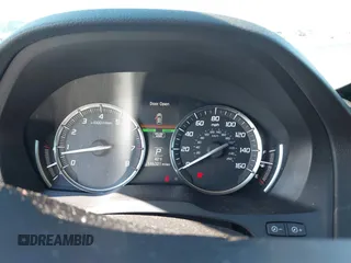 2017 Acura MDX z VIN 5J8YD4H37HL001400, wystawiony jako IAAI lot #41854465 z przebiegiem 146 321 mil mil oraz . Historia ofert i sprzedaży dostępna na DreamBid. Obrazek 7.