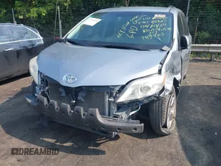 2013 Toyota Sienna LE AAS with VIN 5TDKK3DC2DS389557, listed as a IAAI auction lot 42589108 with 205,115 mi miles and . Bid and sale history available at DreamBid. Image 6.