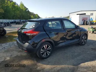 2019 Nissan Kicks SV z VIN 3N1CP5CU9KL527211, wystawiony jako Copart lot #51938855 z przebiegiem 134 816 mil mil oraz Szkoda całkowita • Salvage title. Historia ofert i sprzedaży dostępna na DreamBid. Obrazek 3.