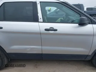 2017 Ford Explorer with VIN 1FM5K8B81HGC14897, listed as a IAAI auction lot 41621994 with 161,129 mi miles and . Bid and sale history available at carsss.com. Image 13.
