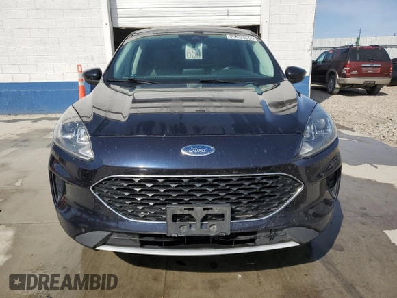 2021 Ford Escape SE z VIN 1FMCU9G61MUA68303, wystawiony jako Copart lot #58308555 z przebiegiem 119 427 mil mil oraz Czysty tytuł • Clean title. Historia ofert i sprzedaży dostępna na DreamBid. Obrazek 5.