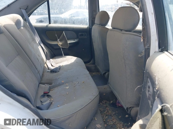 1996 Nissan Sentra XE z VIN 1N4AB41D3TC716326, wystawiony jako IAAI lot #42455181 z przebiegiem 235 076 mil mil oraz . Historia ofert i sprzedaży dostępna na DreamBid. Obrazek 8.
