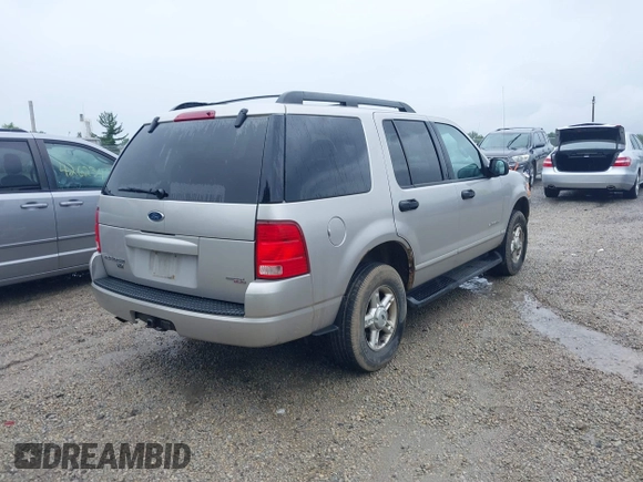2005 Ford Explorer XLT z VIN 1FMZU73K35UB11333, wystawiony jako IAAI lot #42644910 z przebiegiem 112 929 mil mil oraz . Historia ofert i sprzedaży dostępna na DreamBid. Obrazek 4.