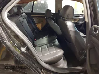 2006 Volkswagen Jetta 2.5L с VIN 3VWSF71K46M803364, выставлен на аукционе IAAI как лот 42095403 с пробегом 140 573 миль миль и . История ставок и продаж доступна на DreamBid. Изображение 8.