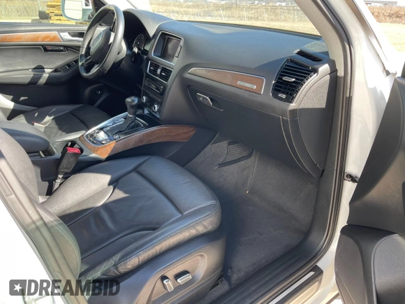 2014 Audi Q5 Premium Plus z VIN WA1LFAFP2EA065708, wystawiony jako Copart lot #57910685 z przebiegiem 121 950 mil mil oraz Tytuł czysty. Historia ofert i sprzedaży dostępna na DreamBid. Obrazek 5.