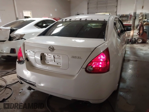 2006 Nissan Maxima 3.5 SL with VIN 1N4BA41E66C846489, listed as a IAAI auction lot 41609121 with 147,787 mi miles. Bid and sale history available at carsss.com. Image 15.