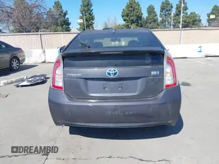 2013 Toyota Prius One z VIN JTDKN3DU2D5555677, wystawiony jako IAAI lot #41739804 z przebiegiem 50 640 mil mil oraz . Historia ofert i sprzedaży dostępna na DreamBid. Obrazek 16.
