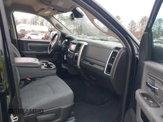 2016 Ram 2500 z VIN 3C6TR4DT2GG374847, wystawiony jako IAAI lot #41745565 z przebiegiem 164 099 mil mil oraz . Historia ofert i sprzedaży dostępna na DreamBid. Obrazek 5.