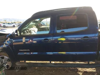 2013 Toyota Tacoma PreRunner z VIN 3TMKU4HN6DM038078, wystawiony jako IAAI lot #41397637 z przebiegiem 109 017 mil mil oraz . Historia ofert i sprzedaży dostępna na DreamBid. Obrazek 14.