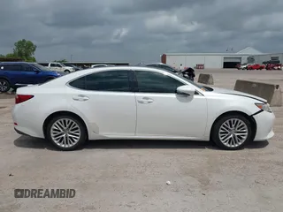 2014 Lexus ES 330 with VIN JTHBK1GG8E2093968, listed as a IAAI auction lot 42389494 with 175,815 mi miles and . Bid and sale history available at DreamBid. Image 13.