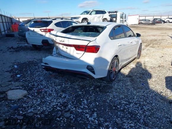 2022 Kia Forte GT with VIN 3KPF44ACXNE462109, listed as a IAAI auction lot 41218150 with 39,952 mi miles. Bid and sale history available at carsss.com. Image 4.