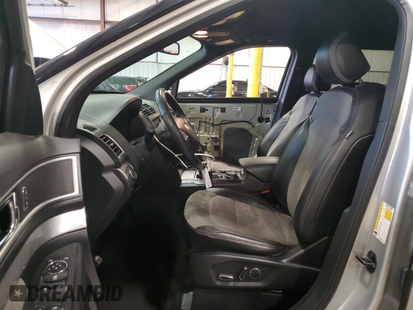 2017 Ford Explorer XLT with VIN 1FM5K8D88HGD71971, listed as a Copart auction lot 52563255 with 50,085 mi miles and Salvage Title. Bid and sale history available at carsss.com. Image 7.