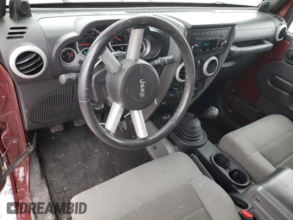 2008 Jeep Wrangler Sahara z VIN 1J4FA54128L561392, wystawiony jako Copart lot #50216865 z przebiegiem 183 825 mil mil oraz Czysty tytuł • Clean title. Historia ofert i sprzedaży dostępna na DreamBid. Obrazek 8.