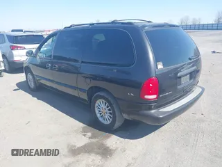 2000 Chrysler Town & Country LX with VIN 1C4GP44G6YB690782, listed as a IAAI auction lot 41661036 with 287,967 mi miles and . Bid and sale history available at DreamBid. Image 3.