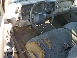 1998 Chevrolet Silverado 1500 with VIN 1GCEK19R2WE133619, listed as a Copart auction lot 55303545 with 200,306 mi miles and Salvage Title. Bid and sale history available at DreamBid. Image 8.