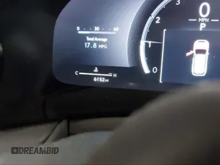 2024 Lexus TX 350 z VIN 5TDAAAB69RS007659, wystawiony jako IAAI lot #41593345 z przebiegiem 6 152 mil mil oraz . Historia ofert i sprzedaży dostępna na DreamBid. Obrazek 7.