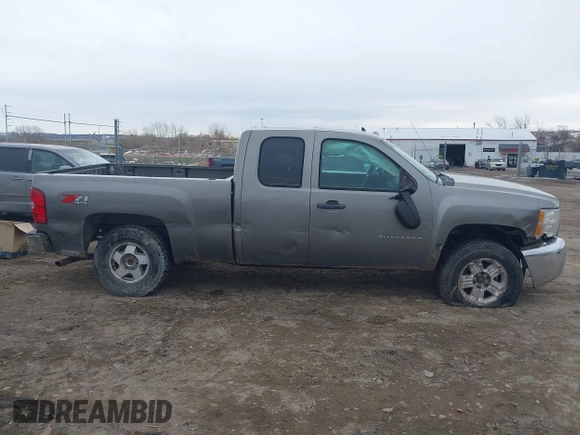 2013 Chevrolet Silverado 1500 LT with VIN 1GCRKSE73DZ268481, listed as a IAAI auction lot 41461642 with 280,718 mi miles and . Bid and sale history available at DreamBid. Image 13.