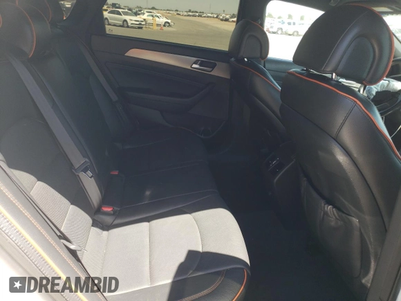 2015 Hyundai Sonata Sport z VIN 5NPE34AB2FH223690, wystawiony jako Copart lot #58958085 z przebiegiem 140 527 mil mil oraz Szkoda całkowita • Salvage title. Historia ofert i sprzedaży dostępna na DreamBid. Obrazek 10.