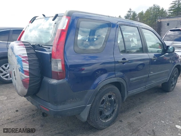 2005 Honda CR-V LX with VIN JHLRD78585C001796, listed as a IAAI auction lot 41854054 with 166,120 mi miles. Bid and sale history available at carsss.com. Image 4.
