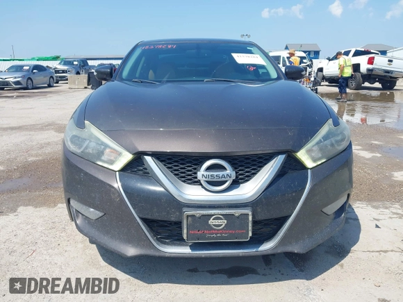 2016 Nissan Maxima SR z VIN 1N4AA6AP0GC400686, wystawiony jako IAAI lot #42378284 z przebiegiem 139 996 mil mil oraz . Historia ofert i sprzedaży dostępna na DreamBid. Obrazek 12.