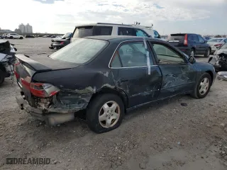 1999 Honda Accord Sdn EX with VIN 1HGCG165XXA067986, listed as a Copart auction lot 43824185 with 0 mi miles and Salvage Title. Bid and sale history available at carsss.com. Image 3.