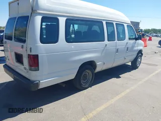 2007 Ford Econoline Cargo with VIN 1FTNS24W17DB24808, listed as a IAAI auction lot 42134488 with 157,392 mi miles. Bid and sale history available at carsss.com. Image 4.