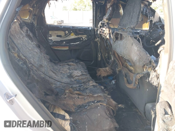 2020 Ford Escape SE z VIN 1FMCU9G61LUA29080, wystawiony jako IAAI lot #37583062 z przebiegiem Nie podano mil oraz . Historia ofert i sprzedaży dostępna na DreamBid. Obrazek 8.