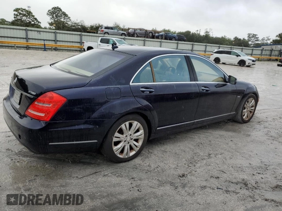 2010 Mercedes-Benz S 400 with VIN WDDNG9FB8AA306122, listed as a Copart auction lot 85679224 with 105,287 mi miles and Clean Title. Bid and sale history available at DreamBid. Image 3.
