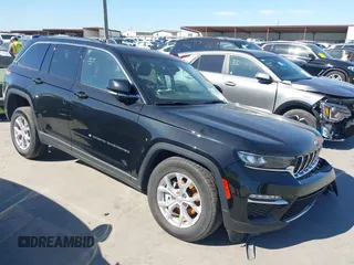 2023 Jeep Grand Cherokee Limited z VIN 1C4RJHBG2P8850284, wystawiony jako IAAI lot #42234908 z przebiegiem 15 772 mil mil oraz . Historia ofert i sprzedaży dostępna na DreamBid. Obrazek 1.