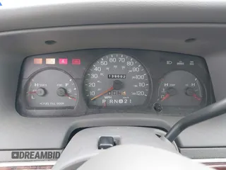 2002 Mercury Grand Marquis LS Premium z VIN 2MEFM75WX2X626520, wystawiony jako IAAI lot #42374203 z przebiegiem 139 692 mil mil oraz . Historia ofert i sprzedaży dostępna na DreamBid. Obrazek 7.