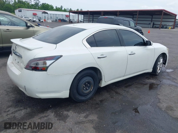 2013 Nissan Maxima S with VIN 1N4AA5AP5DC816187, listed as a IAAI auction lot 42092038 with 158,079 mi miles and . Bid and sale history available at DreamBid. Image 4.